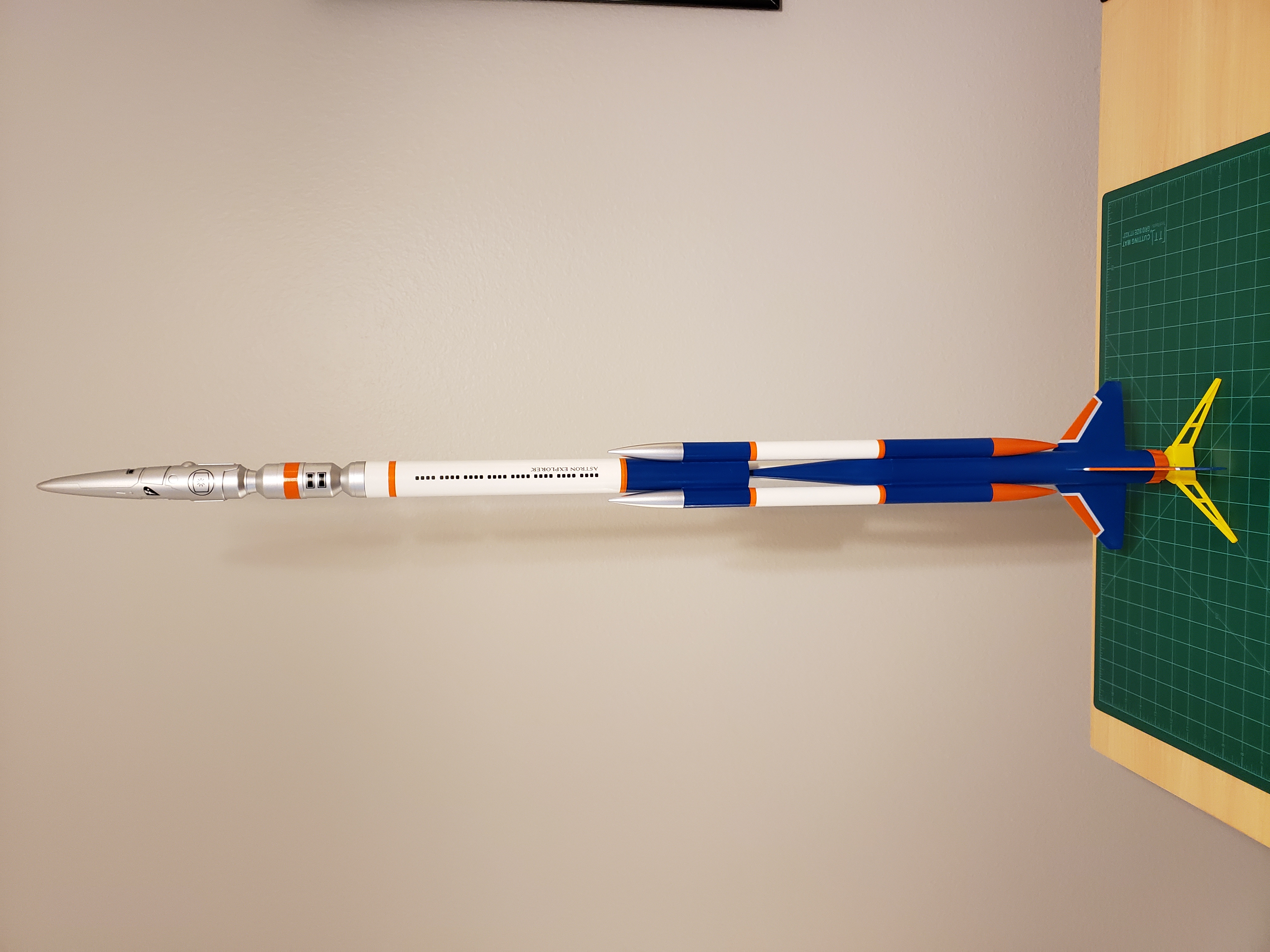 Estes Astron Explorer Model Rocket Kit Skill Level 4 7264 