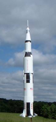 Apogee Components - Saturn V (1/70th)