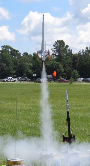 2016 07 02 Hans Chris Michielssen s Estes Interceptor